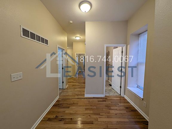5th image of 512 Bellefontaine Ave APT 1