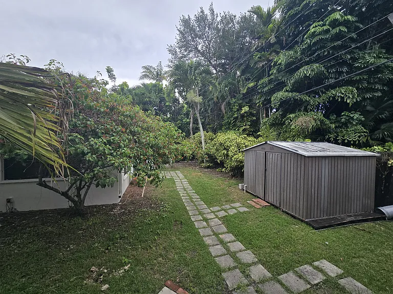 8025 SW 63rd Pl — Photo 12