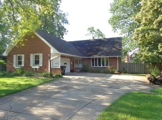 236 E 5th Ave, Berea, OH 44017