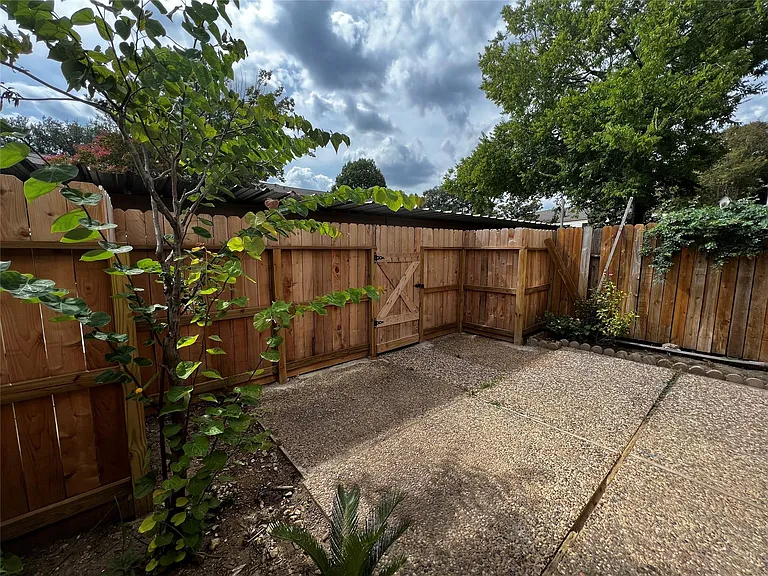 14304 Misty Meadow Ln — Photo 4