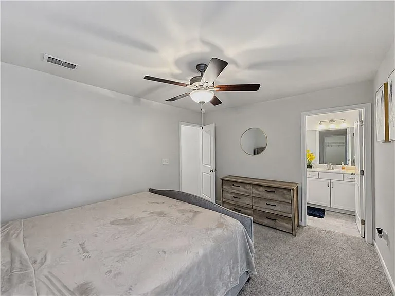 45 Woodford Dr — Photo 31