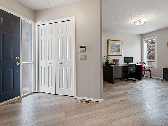 3rd image of 179 Saint Andrews Dr