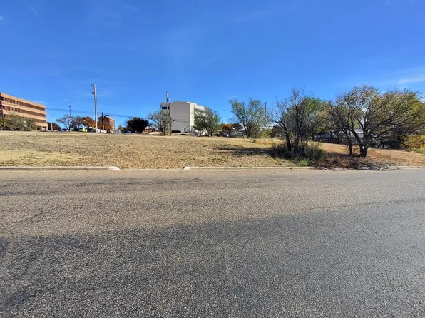 516 N McGee St, Borger, TX 79007