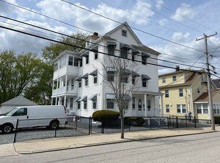 138 Kenyon Ave, Pawtucket, RI 02861