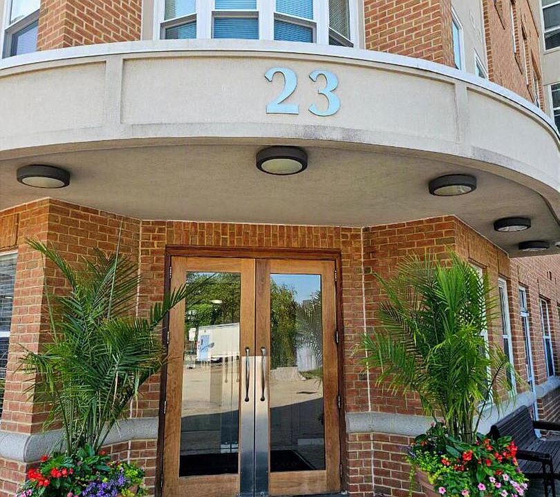 1st image of 23 Pierside Dr Unit 411