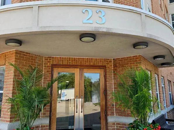 23 Pierside Dr Unit 411, Baltimore, MD 21230