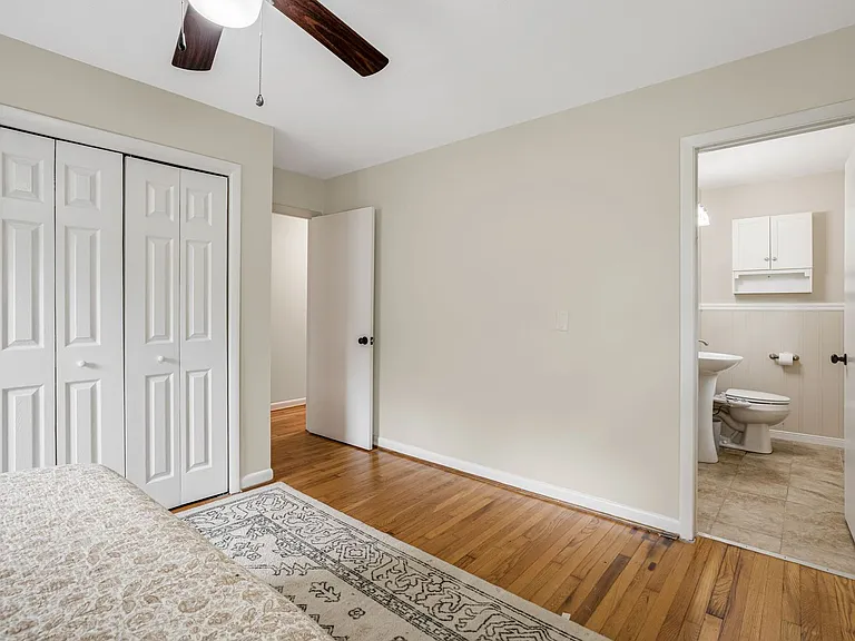 440 Royal Pines Dr — Photo 12