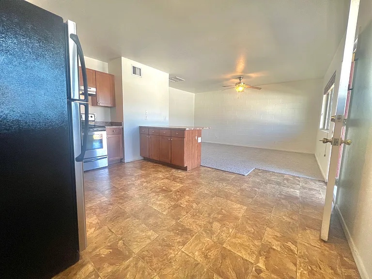 2821 N Columbus Blvd #19 — Photo 5