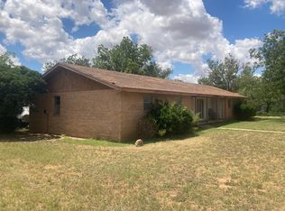 401 3rd St, Roaring Springs, TX 79256