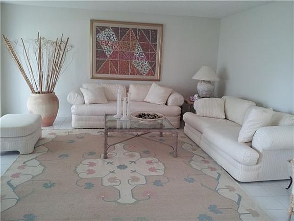 4th image of 15 E Stratford Drive #G