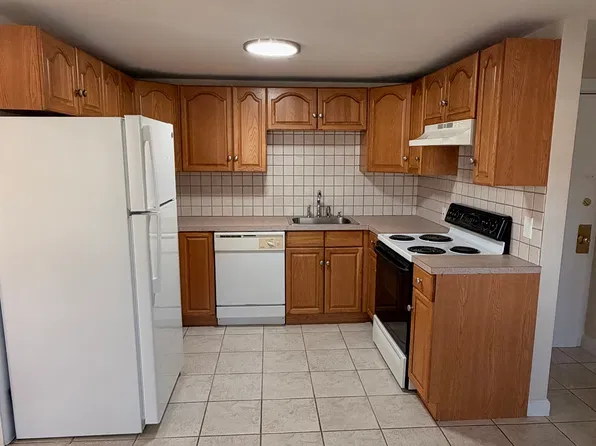 95 Copeland St #3, Quincy, MA 02169