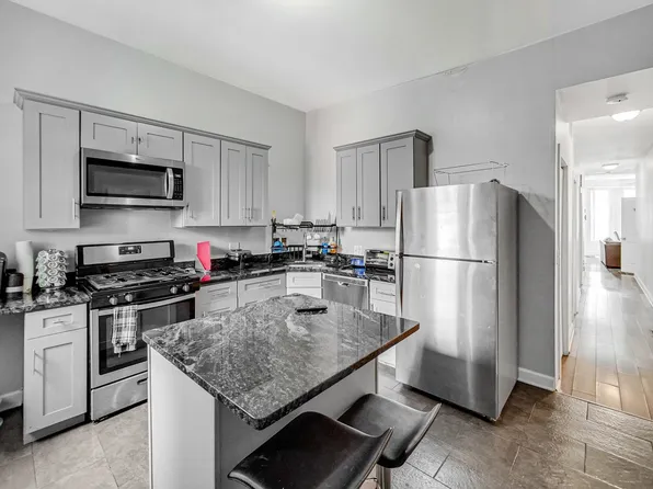 5905 S Prairie Ave #1, Chicago, IL 60637