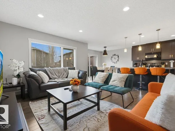 2366 Ware Cres NW, Edmonton, AB T6W 2W5