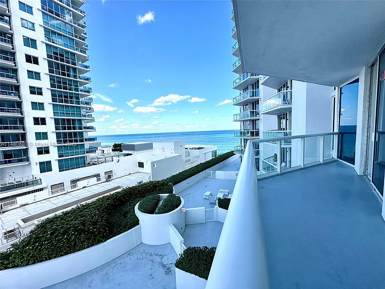 6515 Collins Ave #810 — Photo 15