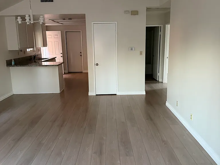 307 N Soldano Ave #1 — Photo 12