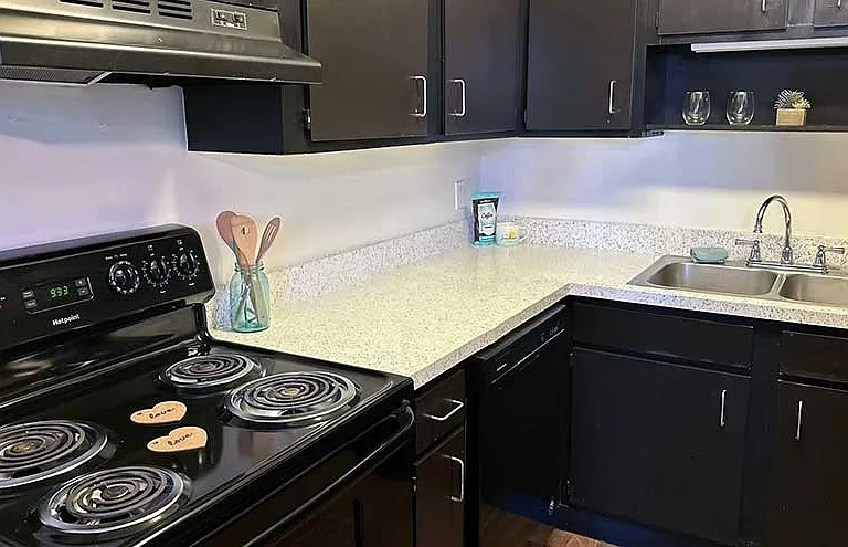 Fountain Square Apartments — Photo 33