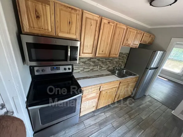 2450 Benton Blvd #B, Kansas City, MO 64127