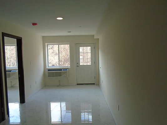 Rented by 18 REALTY | media 23