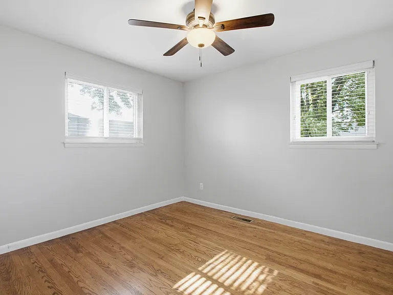 28816 Groveland St — Photo 19