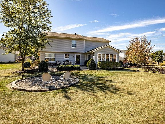 4th image of 2890 Tamarack Ct