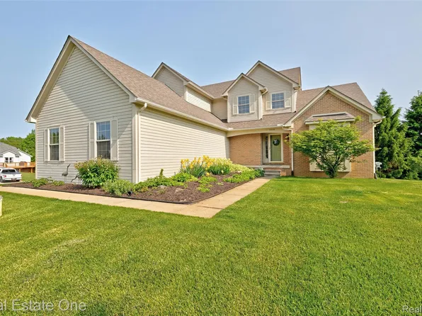 2338 Malena Ln, Oxford, MI 48371