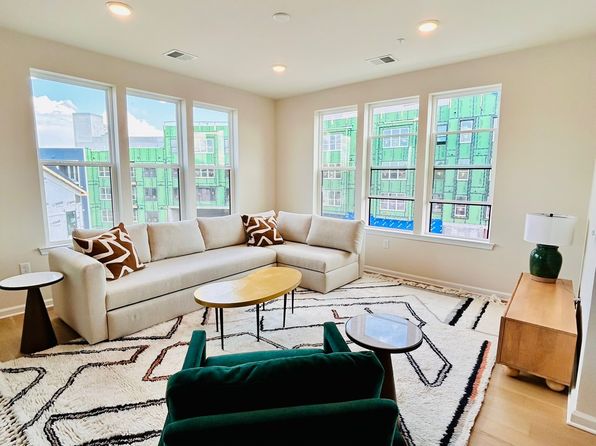 1 Culvert Dr Unit 307