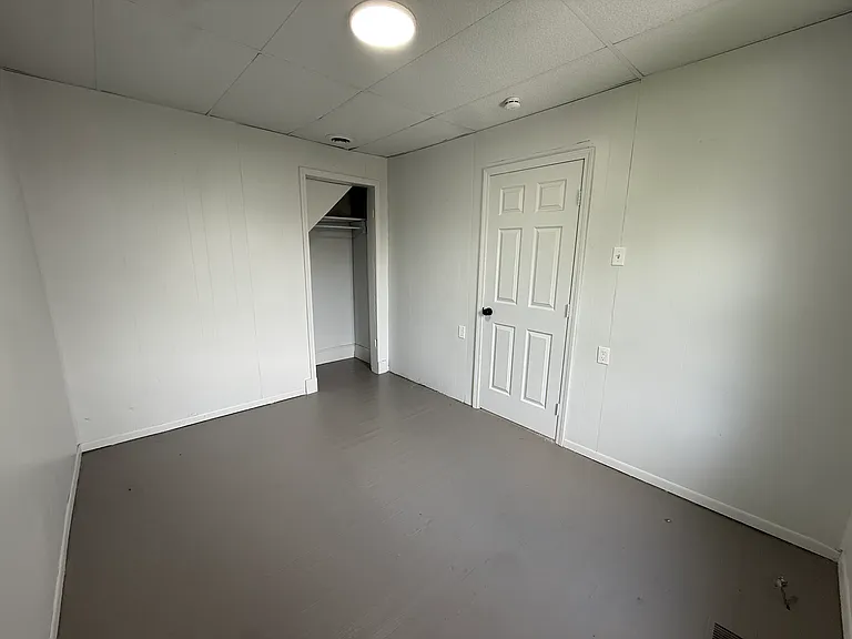 2487 Walnut St — Photo 4