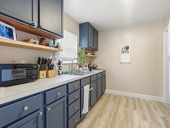 4th image of 176 E 600 N