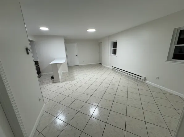 122 Central Avenue image 1 of 11