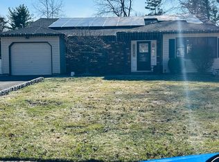 12 Vincent Ave, Kendall Park, NJ 08824