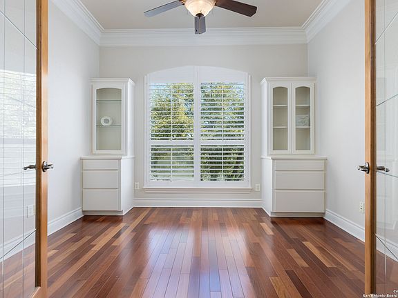 4th image of 27835 Woodland Green