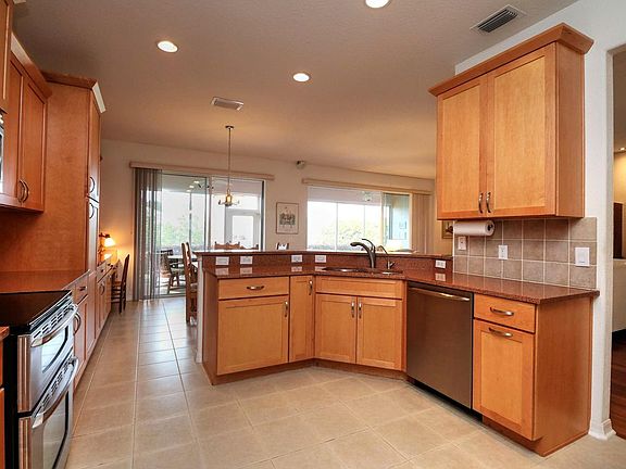 5th image of 8815 SE 132nd Pl