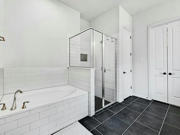 204 Belford St — Photo 11