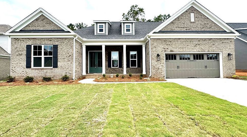single level home with an upstairs bonus room
