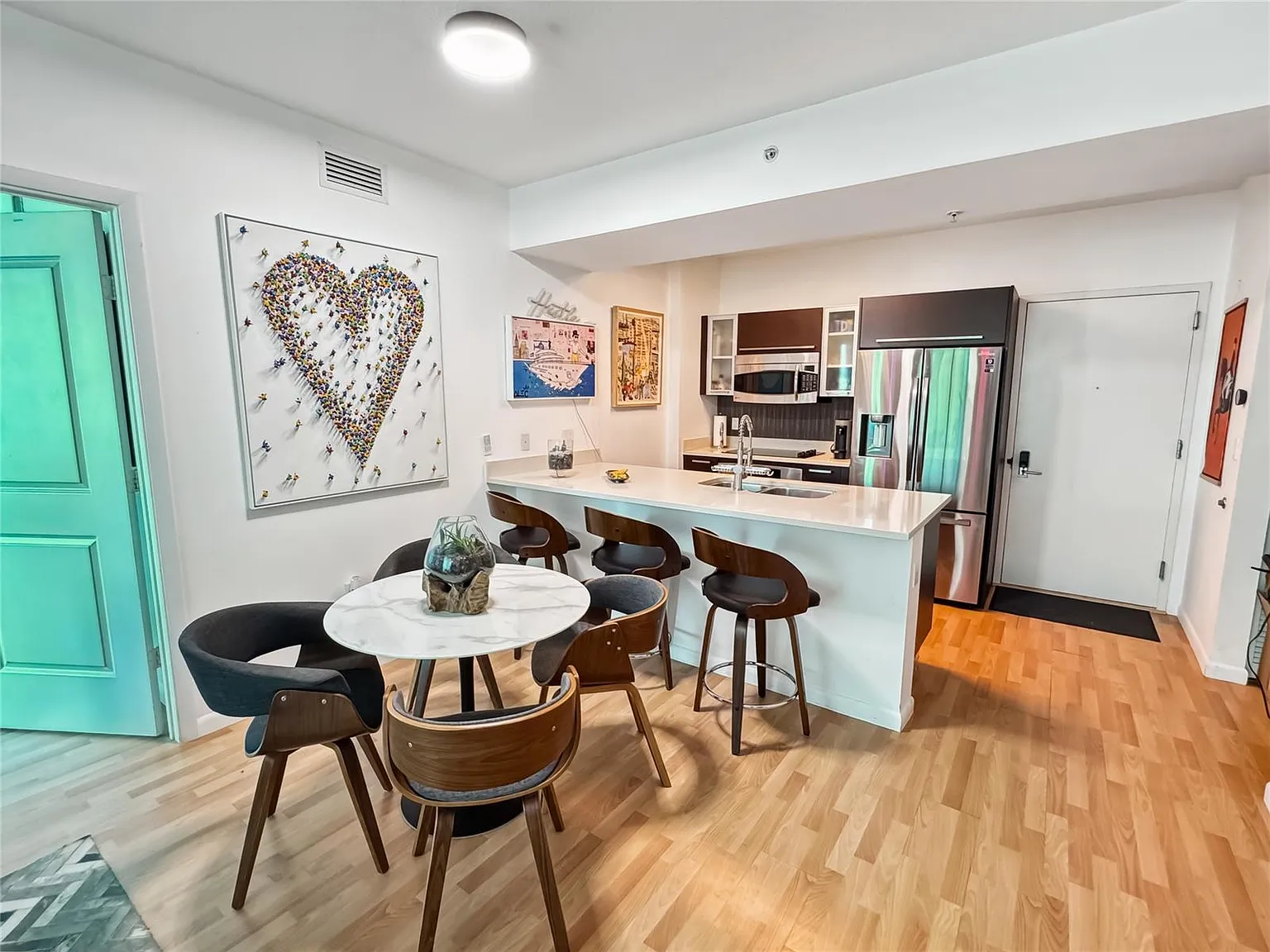 2 bed, 1100 sqft, $3,500 — Photo 4