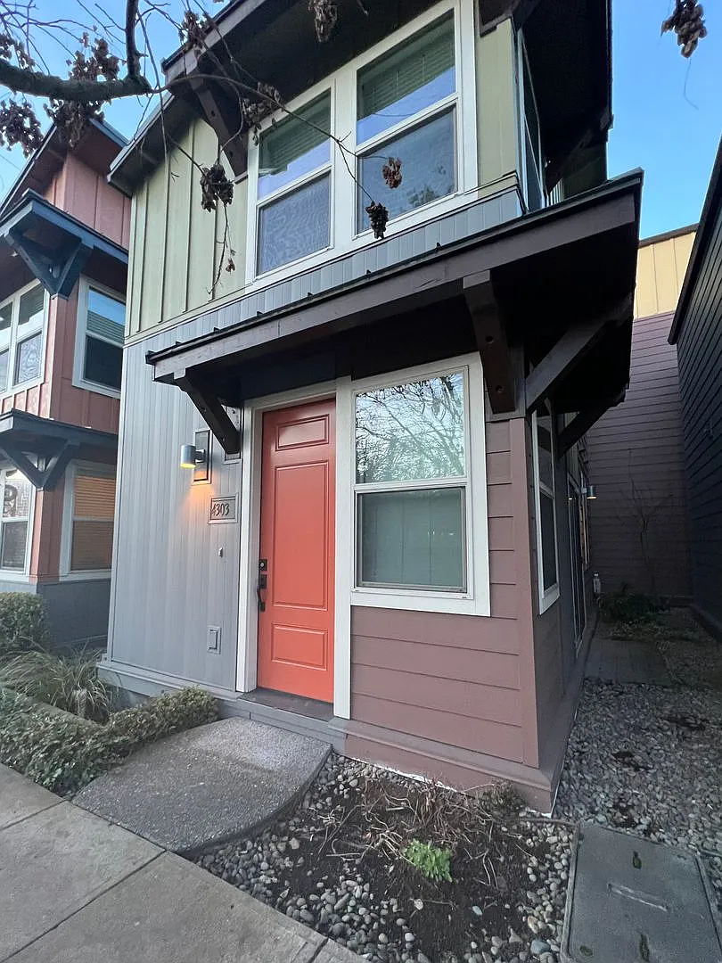 Building Photo - 4303 SE Division