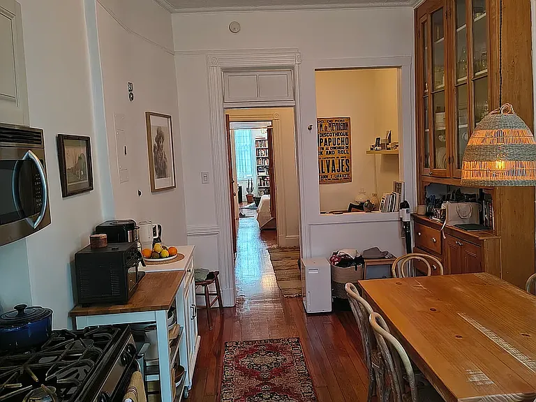 152 Eckford St #1L — Photo 6