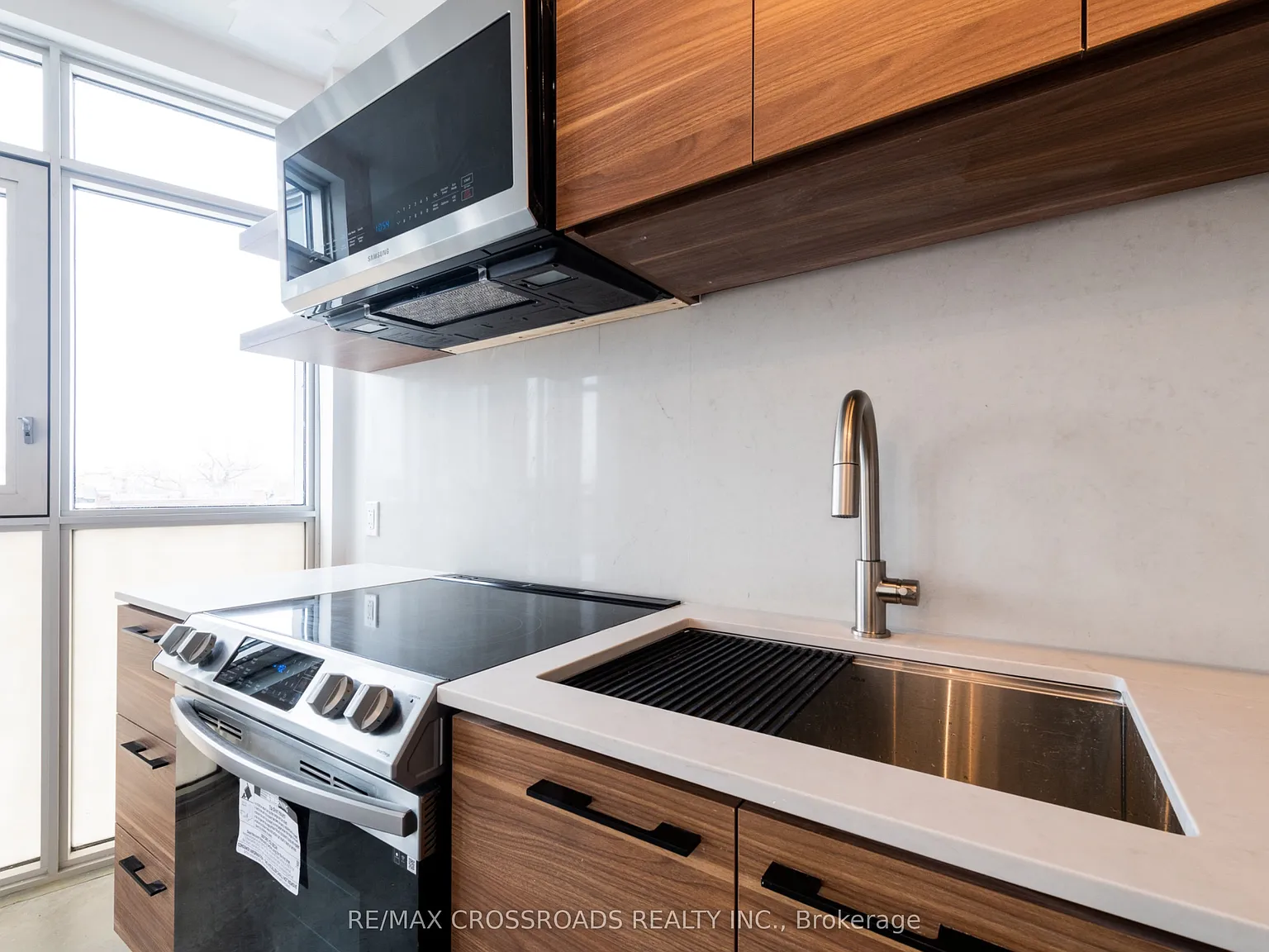2 bed, $2,100 — Photo 4