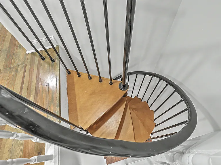 272 Coming St #C — Photo 29