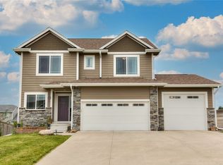 913 SW 8th Ct, Grimes, IA 50111