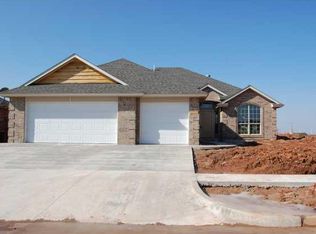 9001 Crooked Crk, Moore, OK 73160