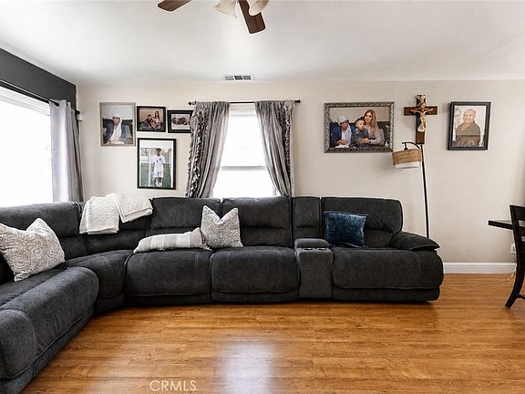 4th image of 1321 Vale St