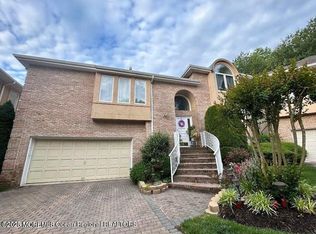 85 Mira Vista Ct, Holmdel, NJ 07733