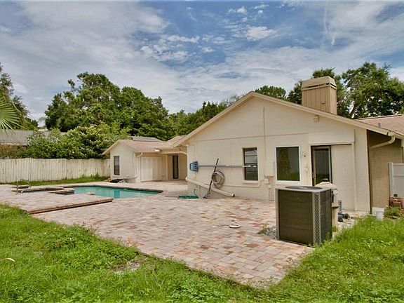5th image of 981 Cardigan Ln