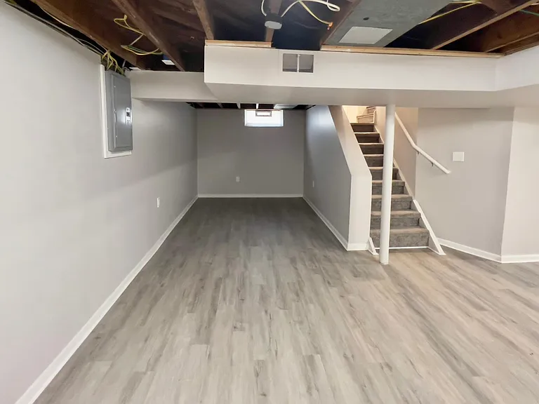 318 Devillen Ave — Photo 11