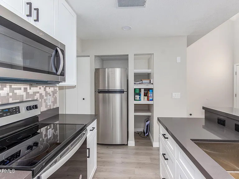 8888 N 47th Ave #212 — Photo 5