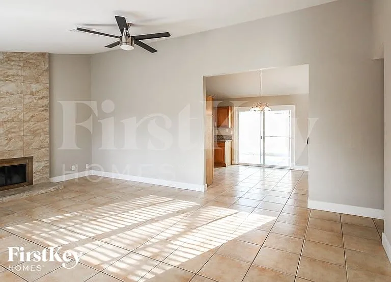 904 Shadow Mountain Pl — Photo 3