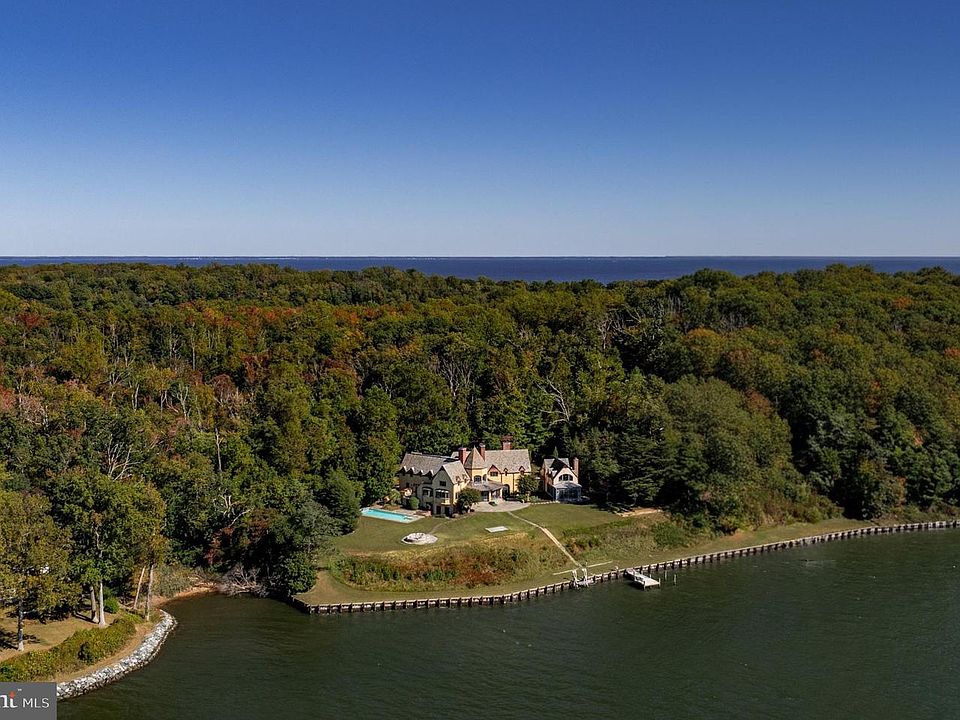 1st image of 622 Magothy Rd