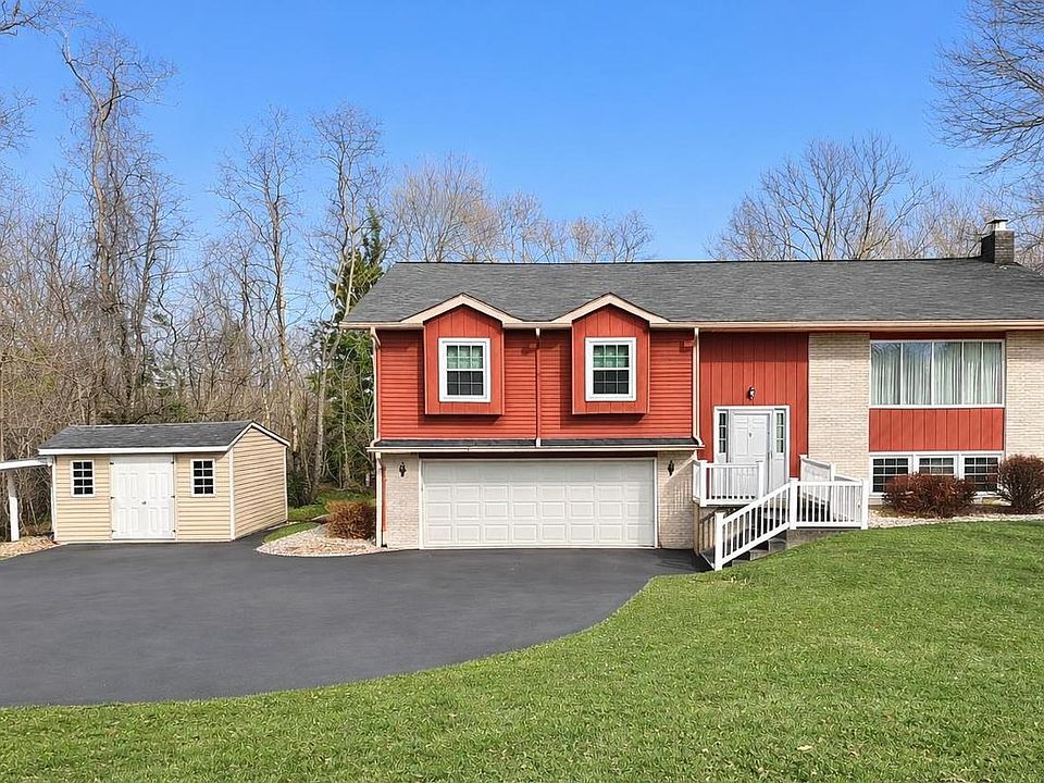 1st image of 11 Saint Johns Dr