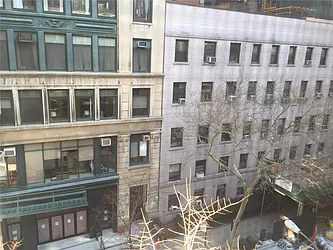 Rented by R New York